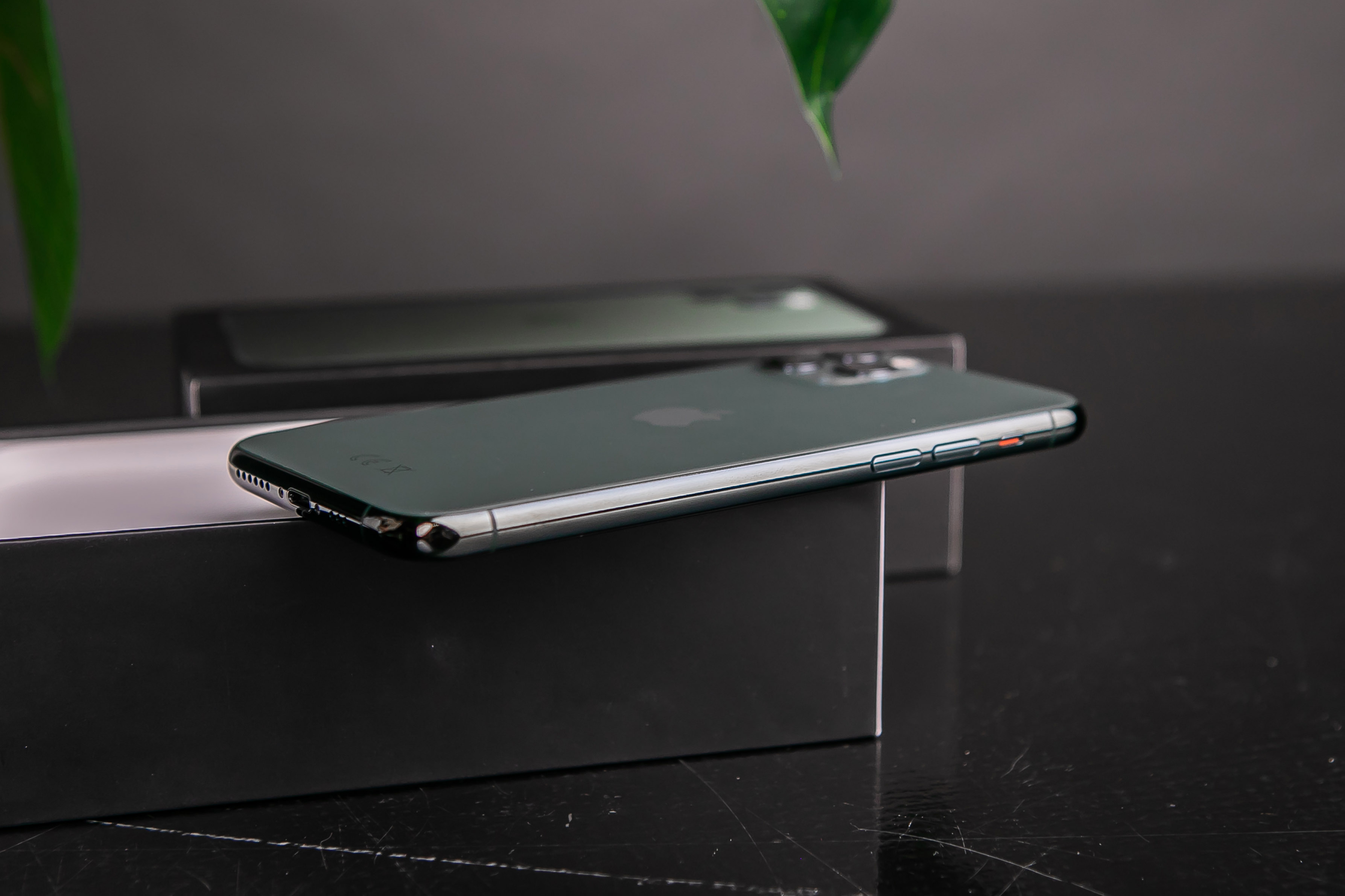 iPhone 11 Pro 64gb, Midnight Green (MWC62) б/у